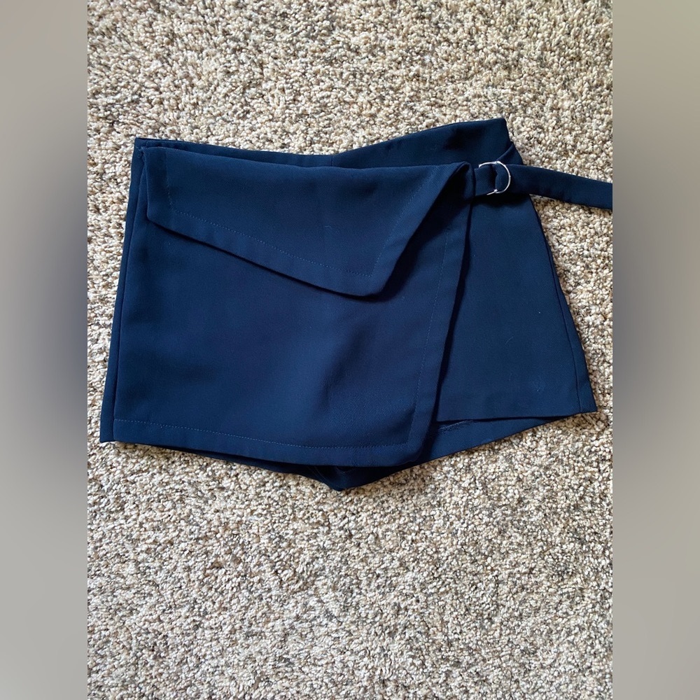Zara. Trafaluc Collection. Small. Skort.